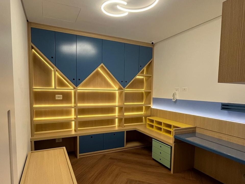 Banheiro sofisticado com acabamentos premium